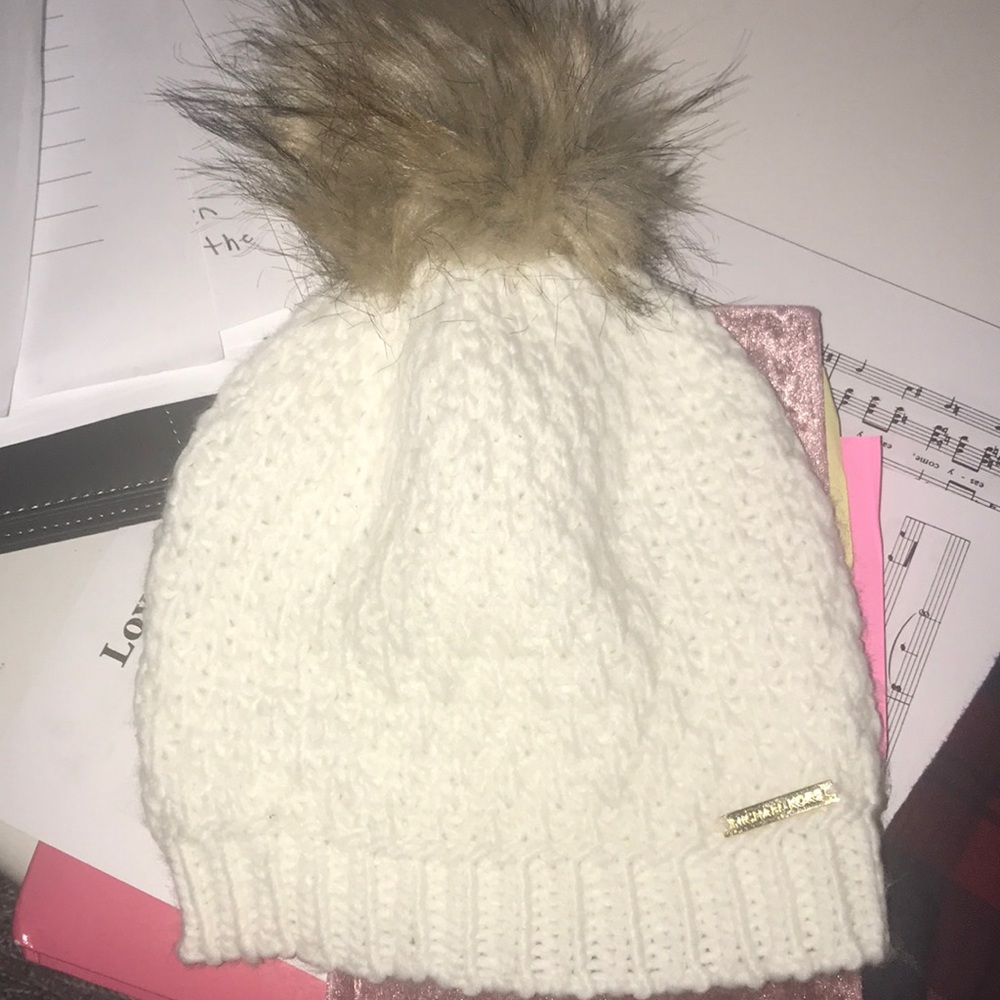 MK snow beanie